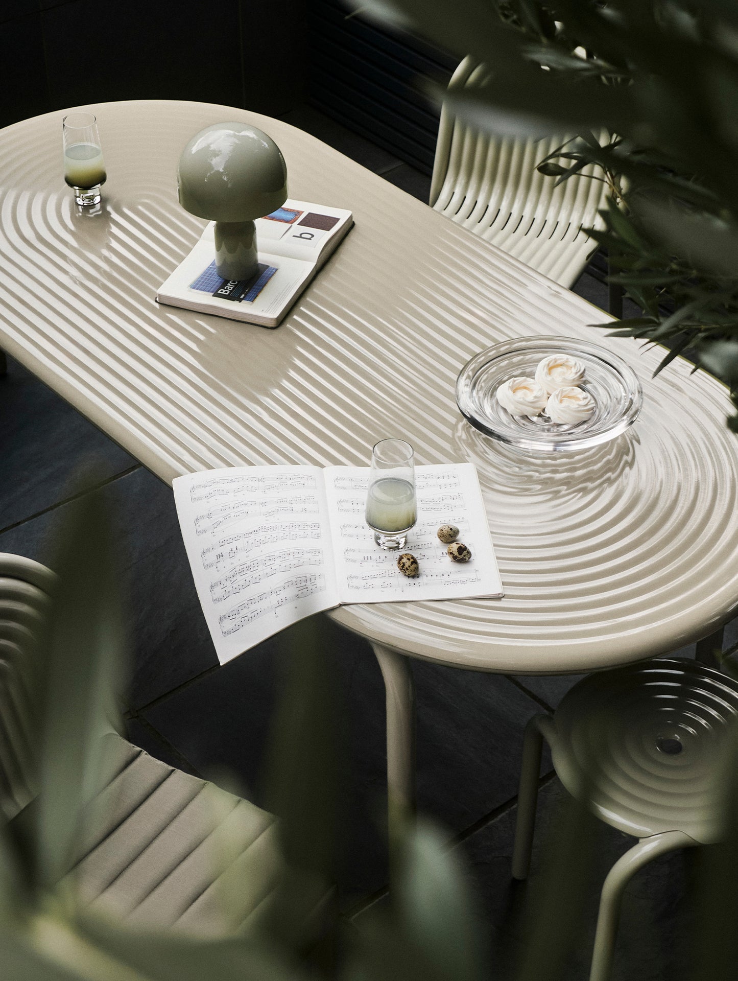 Groove Obround Table by Tom Dixon - Putty