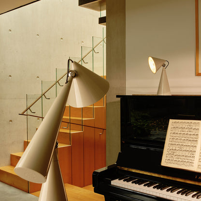 Pose Task Light by Tom Dixon - Putty