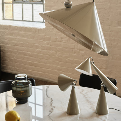 Pose Task Light by Tom Dixon - Putty