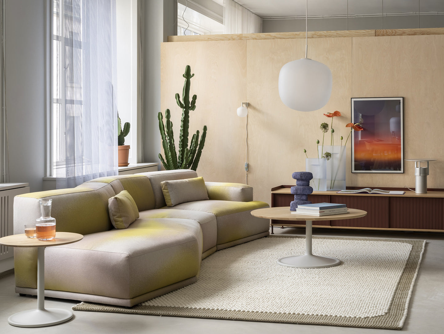 Soft Coffee Table by Muuto - D95/H42/ Solid Oiled Oak Top / Grey Aluminium Base