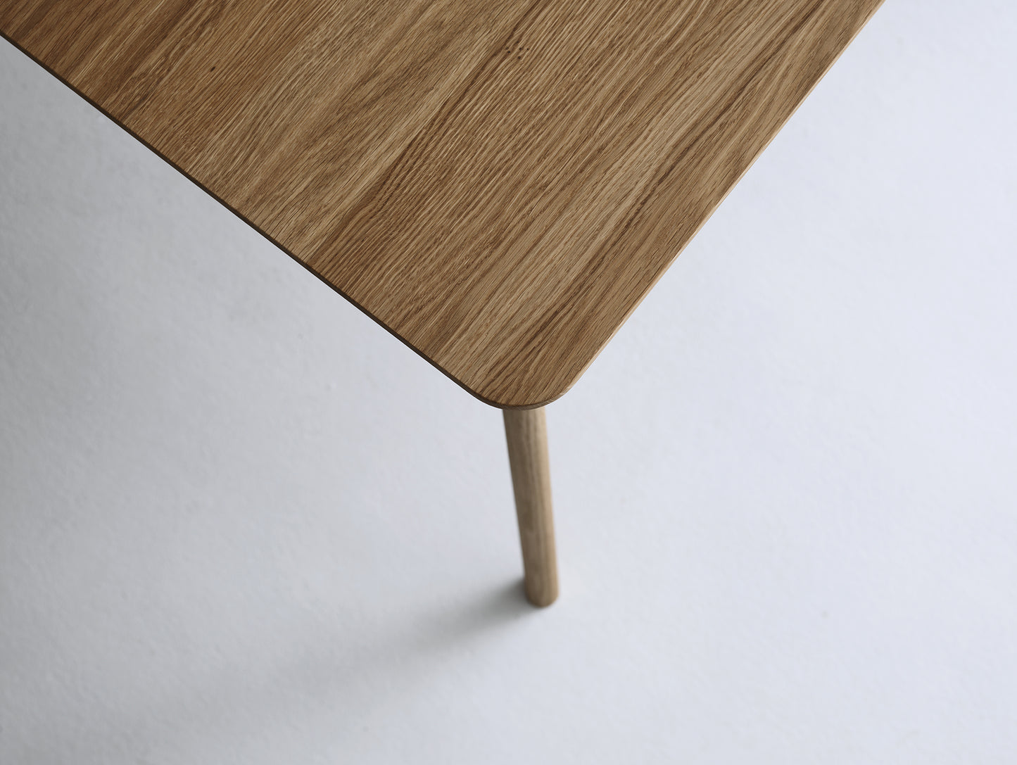 Salon Extendable Table by Ro Collection