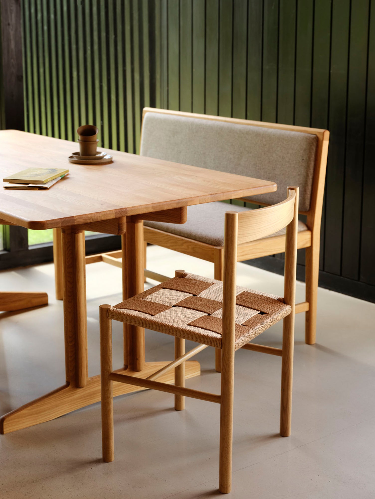 J176 Sonderborg Bench by FDB Mobler - Lacquered Oak / Monochrome Sett Mottled (MLC01)