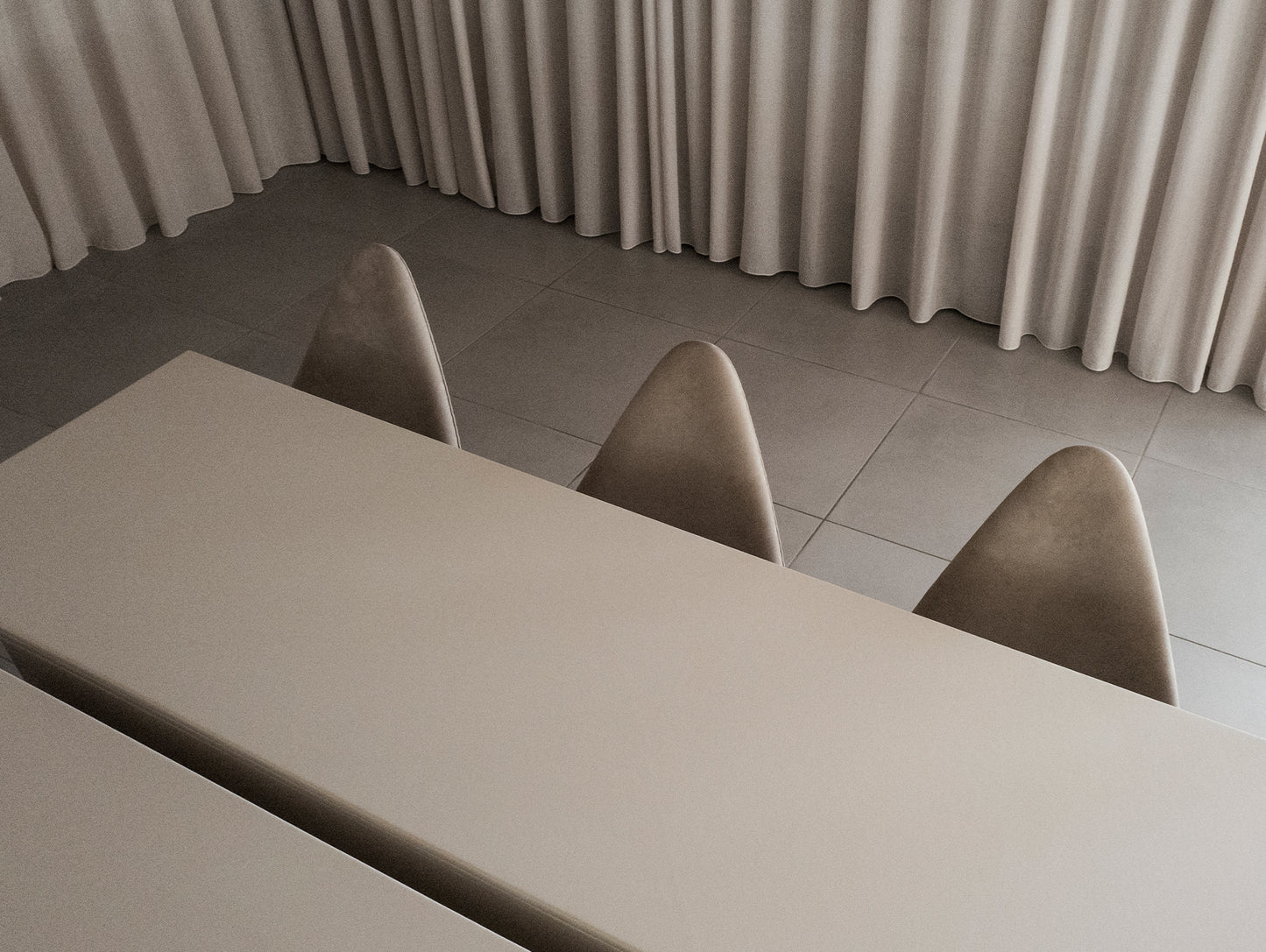 Drop Dining Chair 3110 by Fritz Hansen 