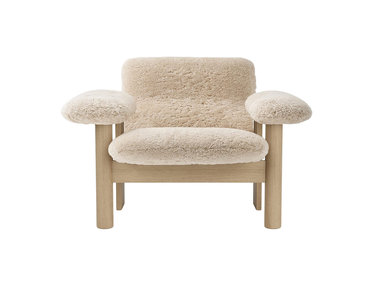 Brasilia Low Back Lounge Chair by Audo Copenhagen - Oiled Oak / Sheepskin Nature