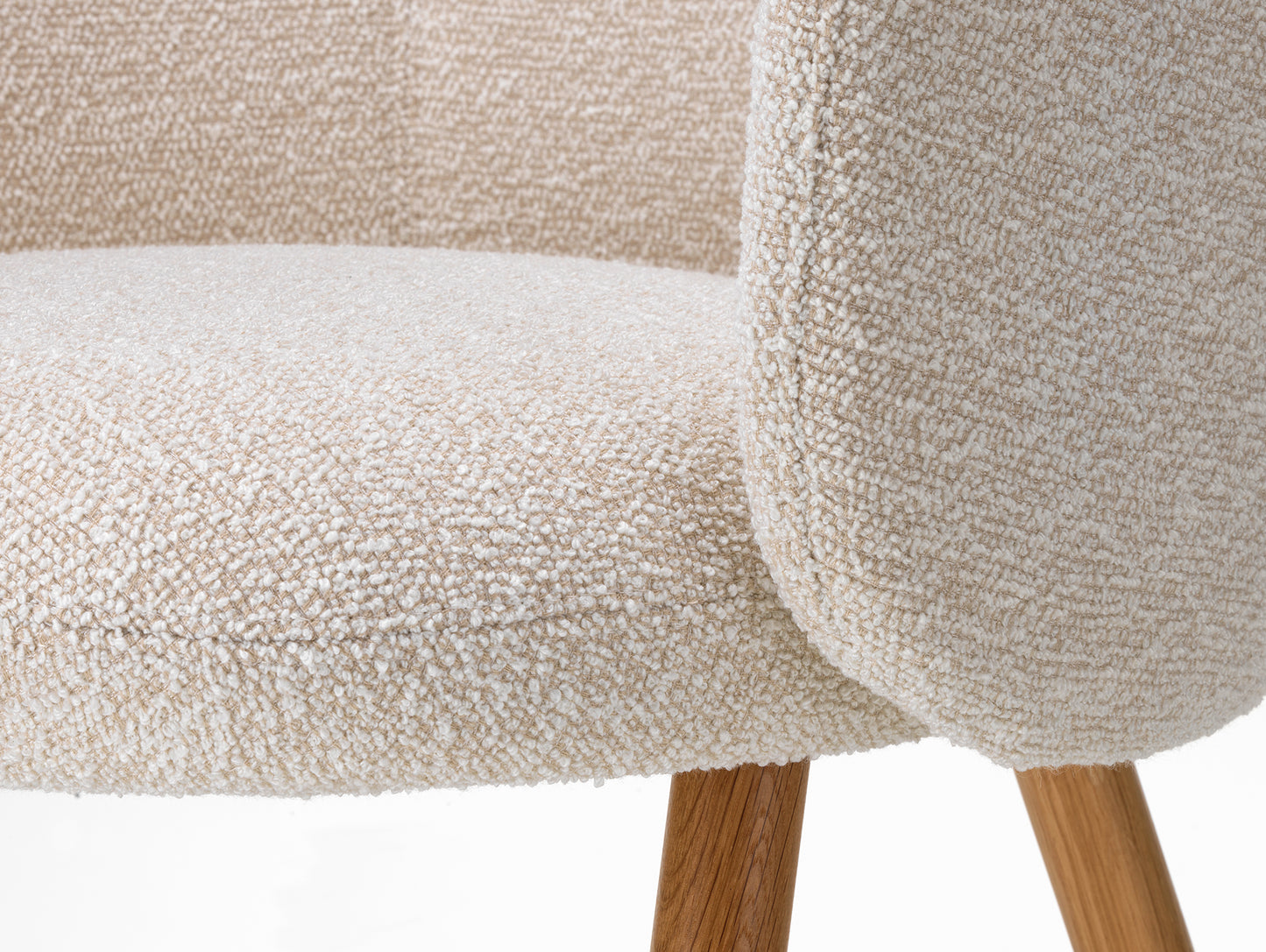 Mikado Mikado Armchair by Vitra - Natural Oak / Nubia 01 Ivory Pearl (F100)