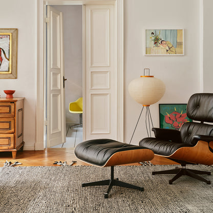 Eames Lounge Chair by Vitra - American Cherry / Leather Premium F66 Nero