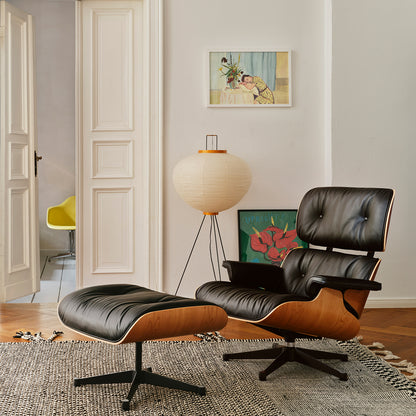 Eames Lounge Chair by Vitra - American Cherry / Leather Premium F66 Nero