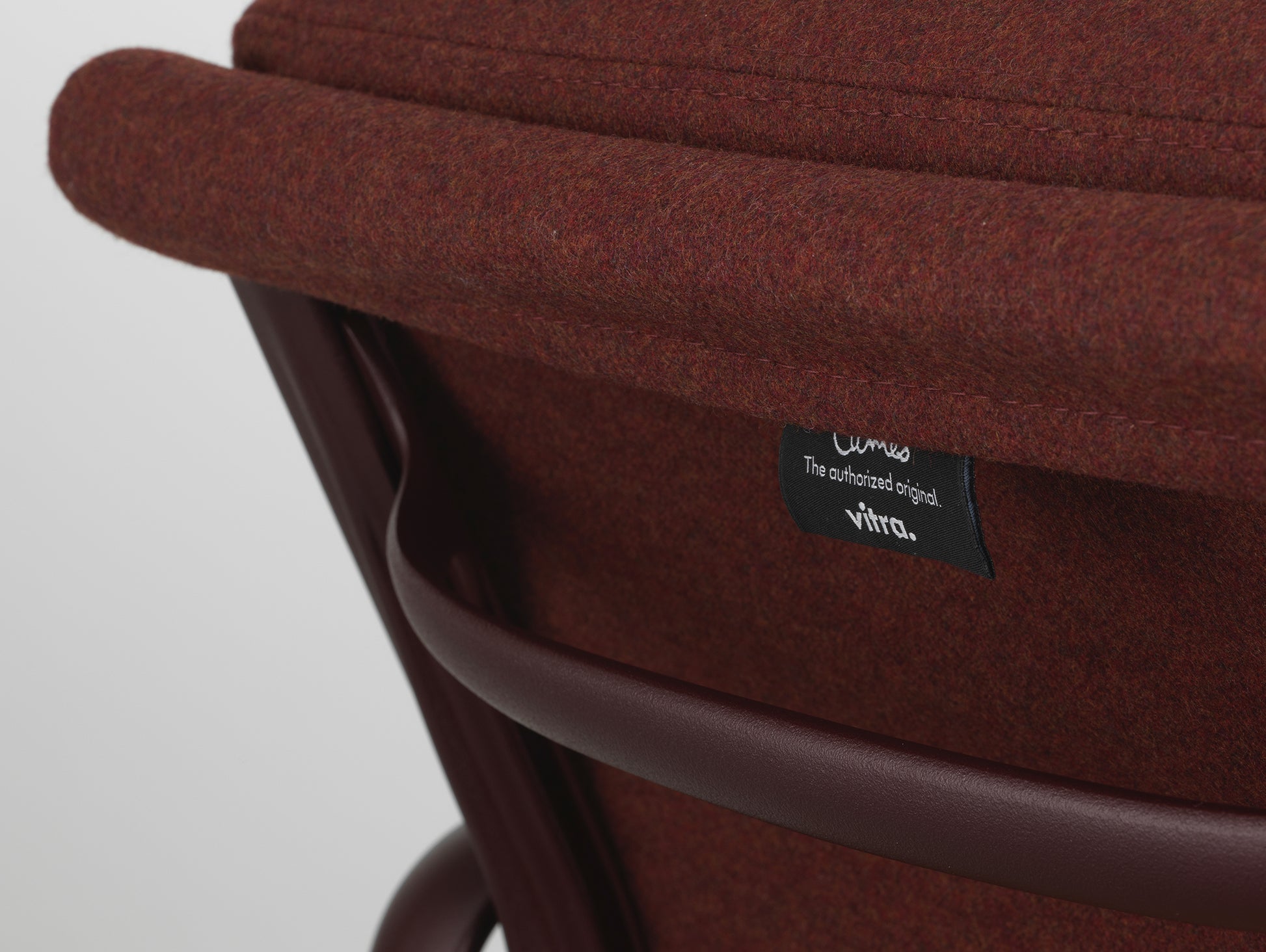 Soft Pad Conference Chair EA 208 by Vitra - Dark Bordeaux Powder-Coated Aluminium / Cosy 2 Chestnut (F80)