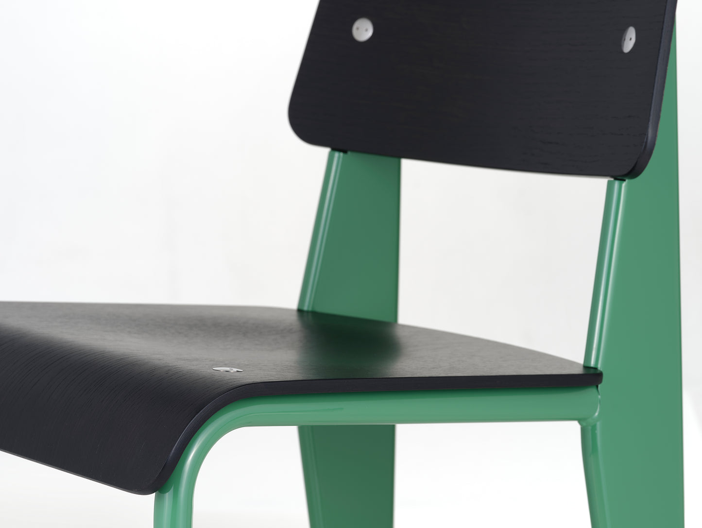 Standard Chair by Vitra - 18 Prouve Blé Vert / 04 Dark Oak