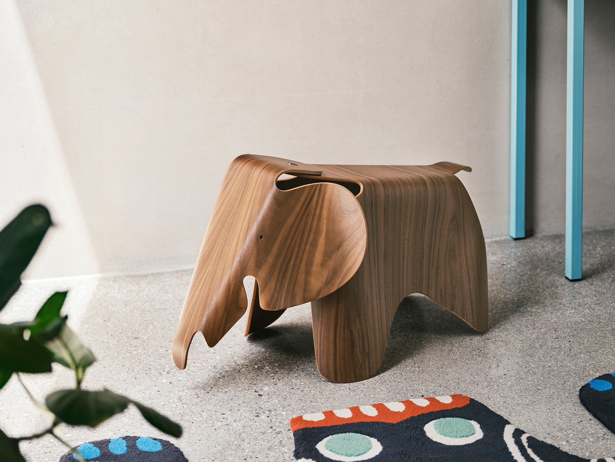 2007年製 イームズ プライウッドエレファント レッド Eames イームズ エレファント プライウッド（Eames Elephant plywood