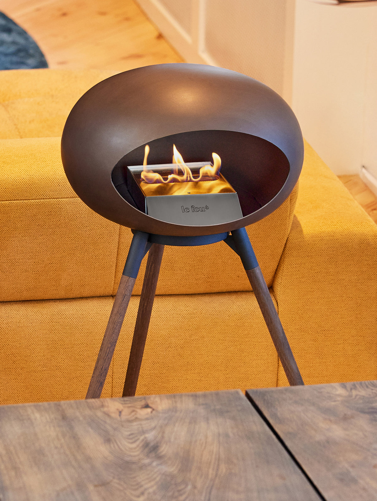 Ground High Fireplace by Le Feu - Mocca Dome / Black Bowl / Smoked Oak Base