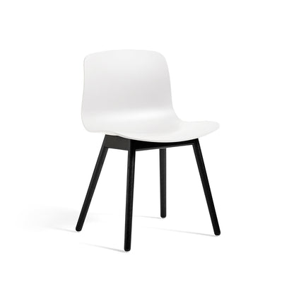 About A Chair AAC 12 - White 2.0 Shell / Black Lacquered Oak Base