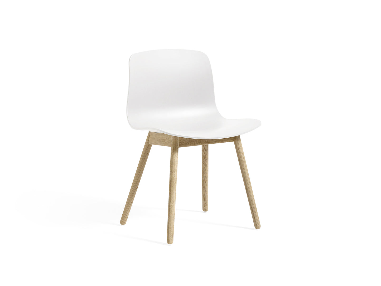About A Chair AAC 12 by HAY - White 2.0 Shell / Saoped Oak Base
