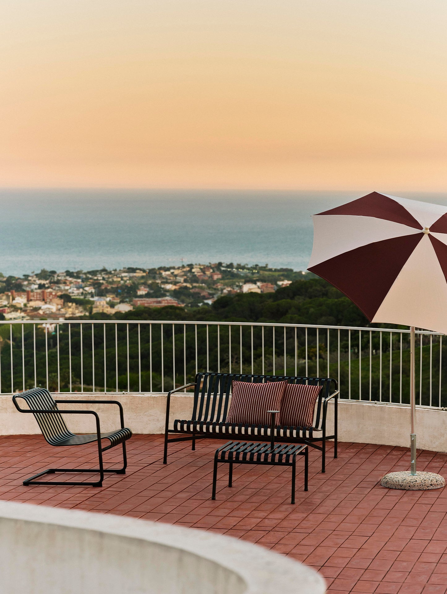 Terrazza Parasol by HAY - Octagon / Off White and Burgundy