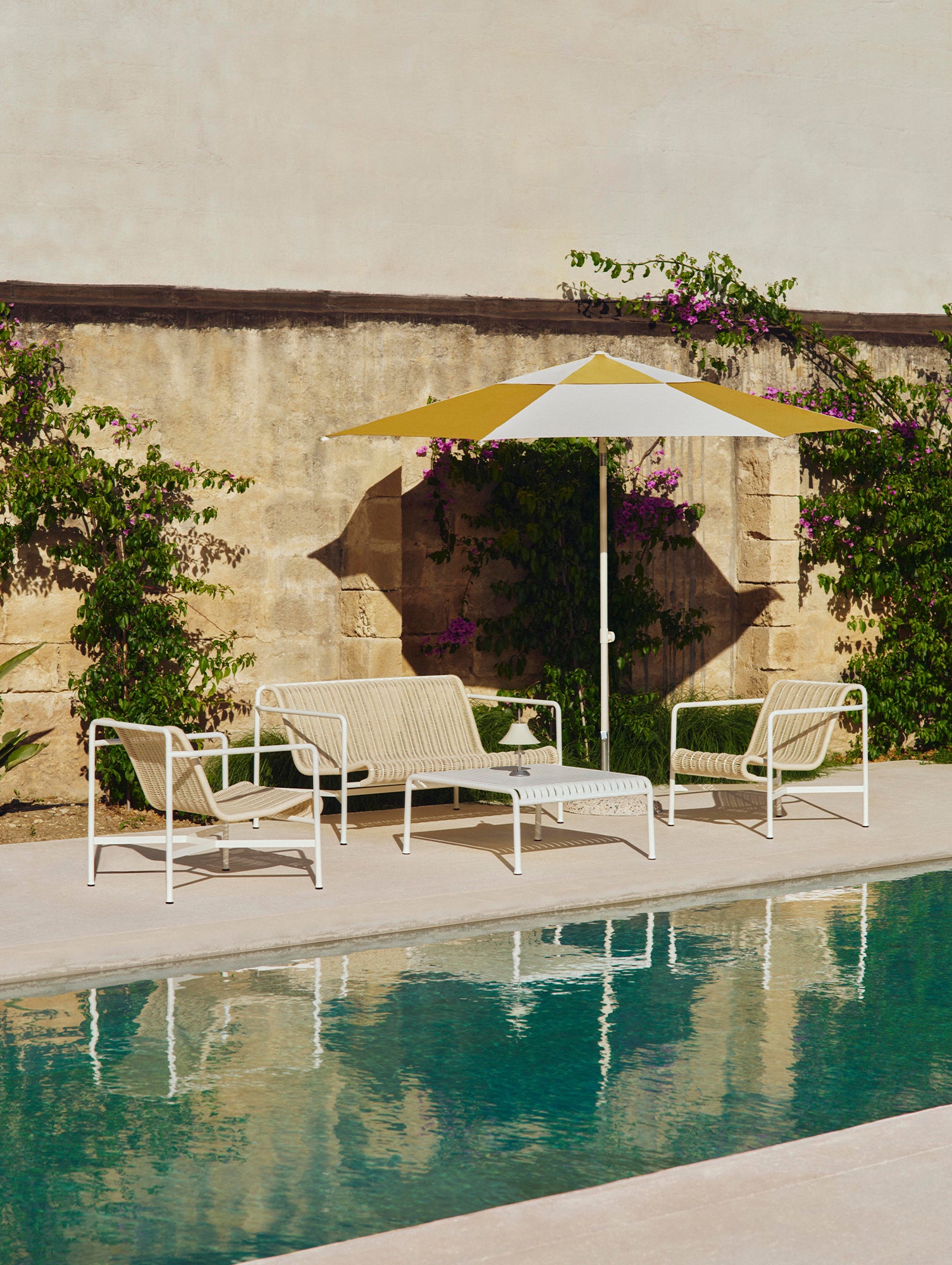 Terrazza Parasol by HAY - Hexagon / Off-White and Ochre