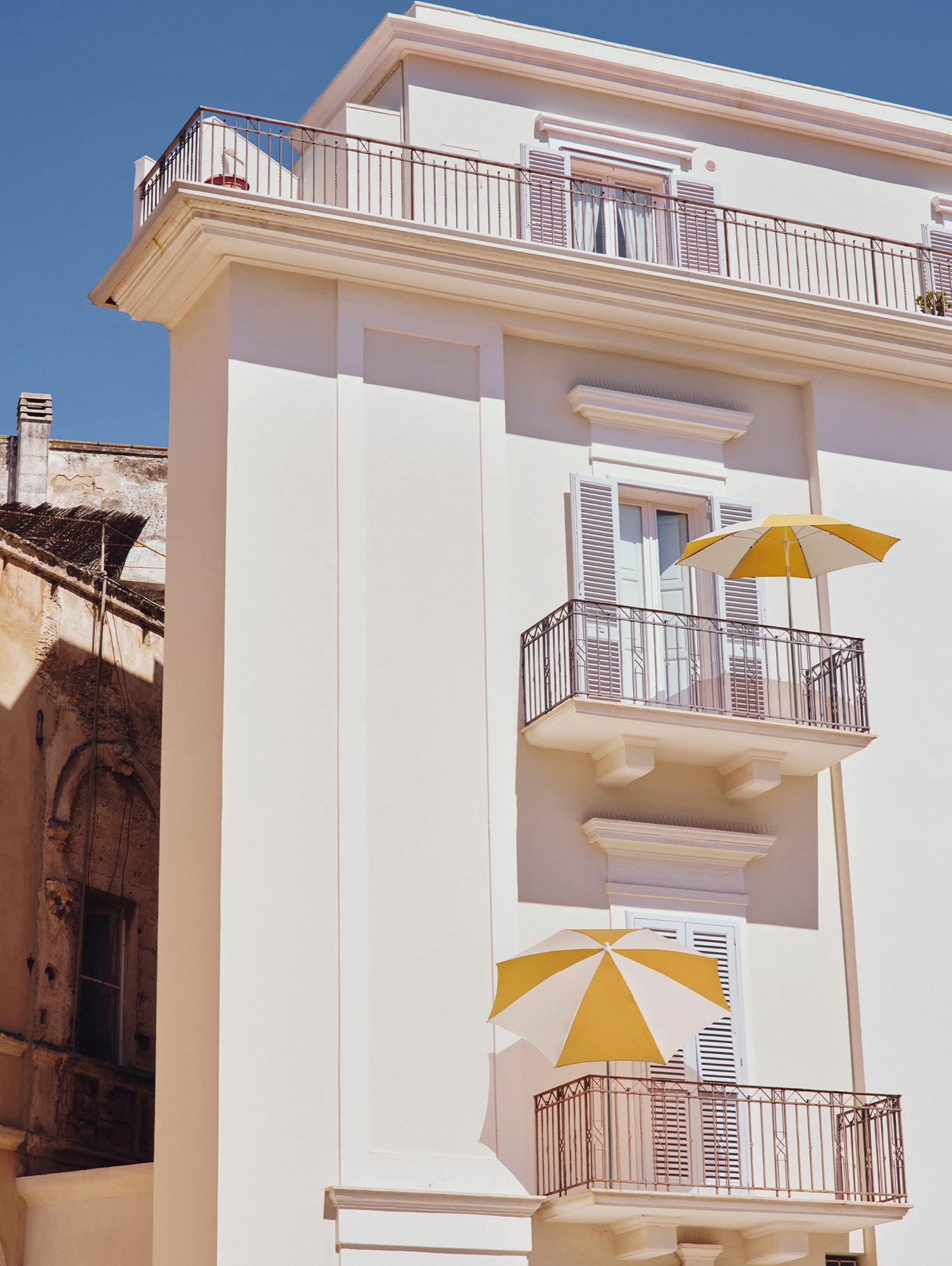 Terrazza Parasol by HAY - Octagon / Off-White and Ochre