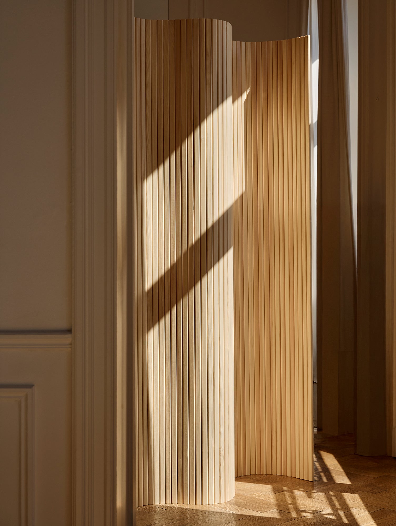 Screen 100A by Artek