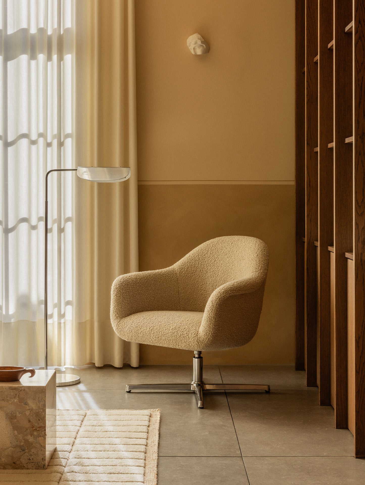 Wing Floor Lamp by Audo Copenhagen - Polished Aluminium