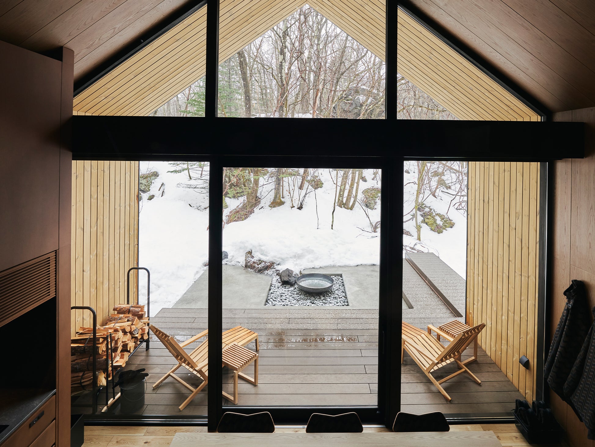 Between Lines Deck Chair by Fritz Hansen