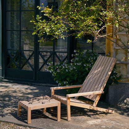 Between Lines Deck Chair by Fritz Hansen