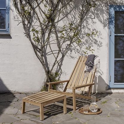 Between Lines Deck Chair by Fritz Hansen