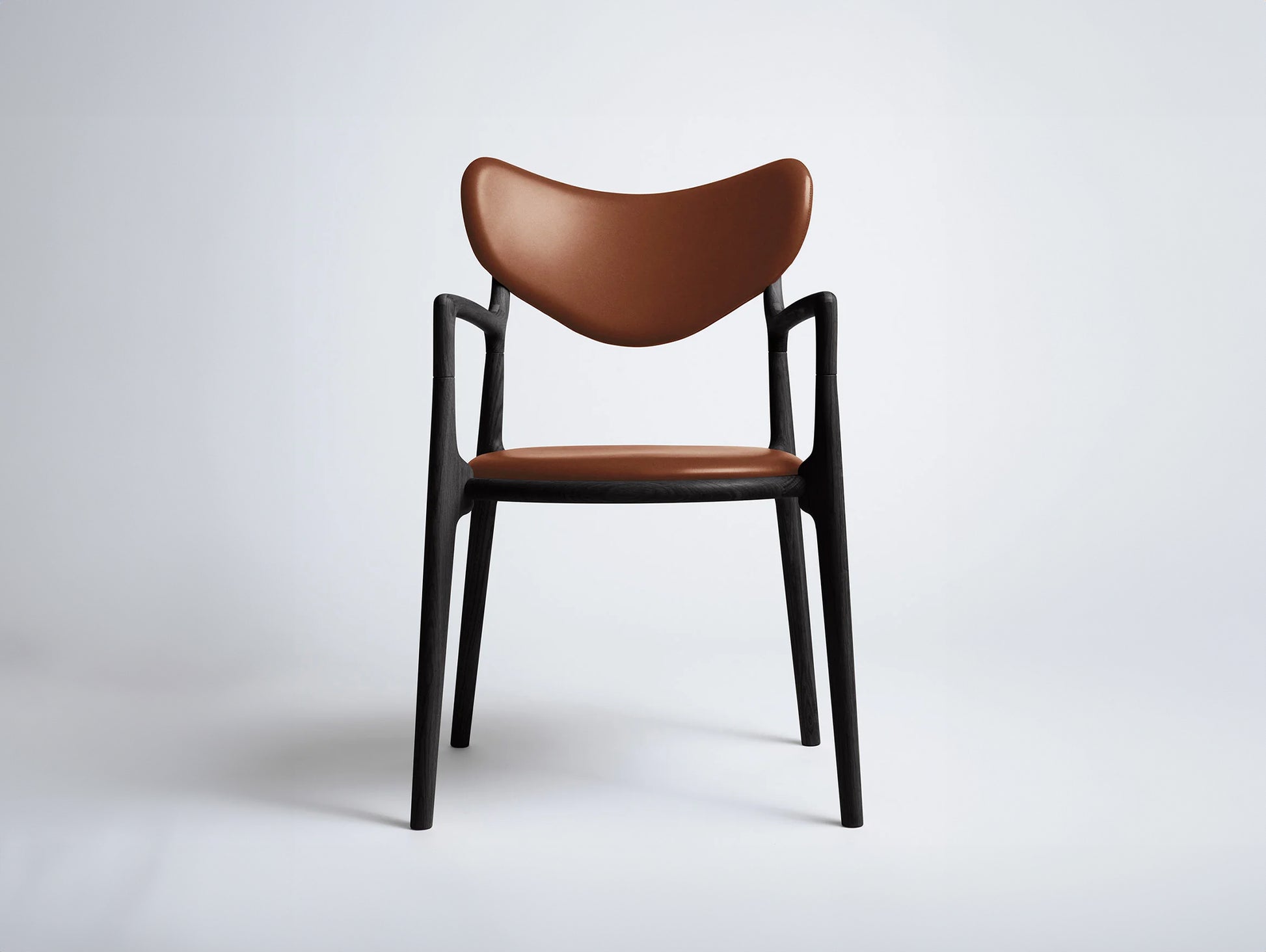 Salon Chair by Ro Collection - Black Oak / Supreme Cognac