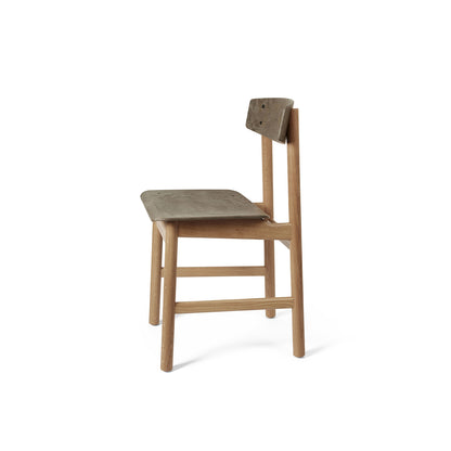 Conscious Chair 3162 by Mater - Lacquered Oak / Coffee Waste Dark