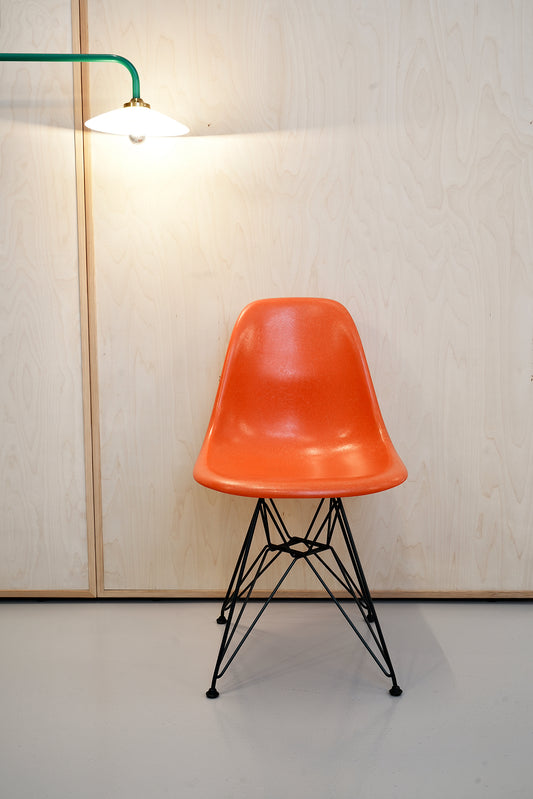 Eames Fiberglass DSR Chair / Red Orange / Ex-Display