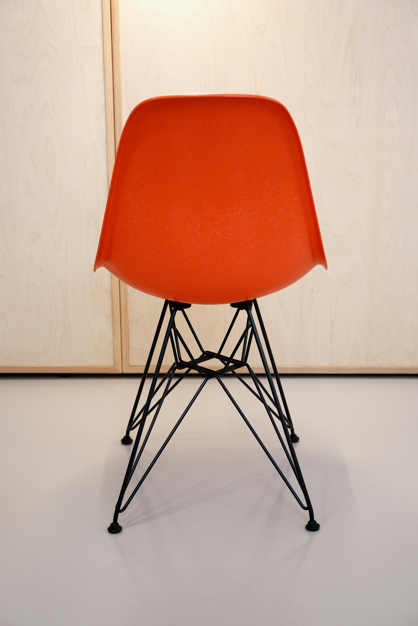 イームズファイバーグラスサイドチェア