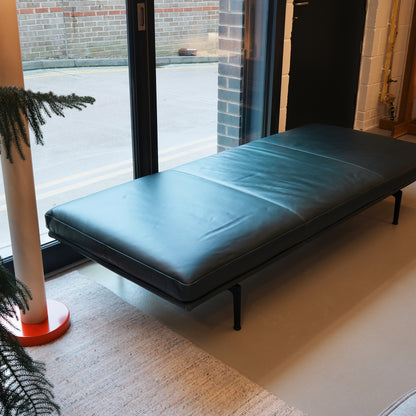 Outline Daybed / Dark Green Refine Leather / Factory 2nd