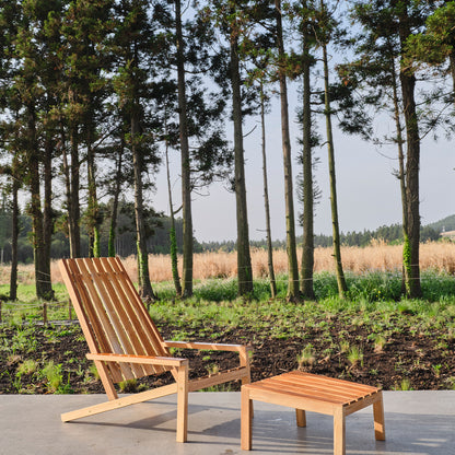 Between Lines Deck Chair by Fritz Hansen