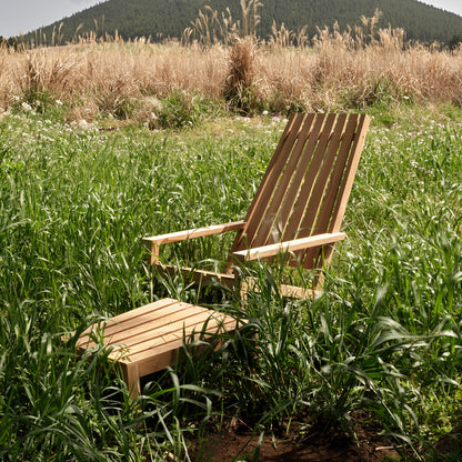Between Lines Deck Chair by Fritz Hansen