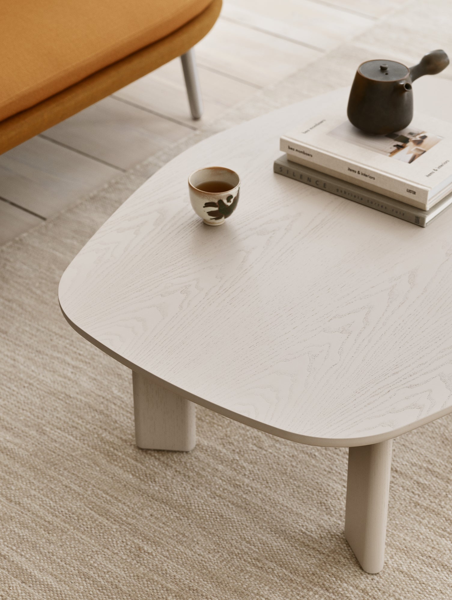 Analog Coffee Table (JH63A) by Fritz Hansen - Light Beige Ash