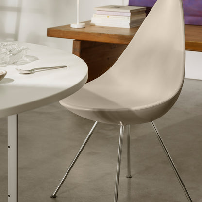 Drop Dining Chair Plastic (3110) by Fritz Hansen - Light Beige / Chromed Steel