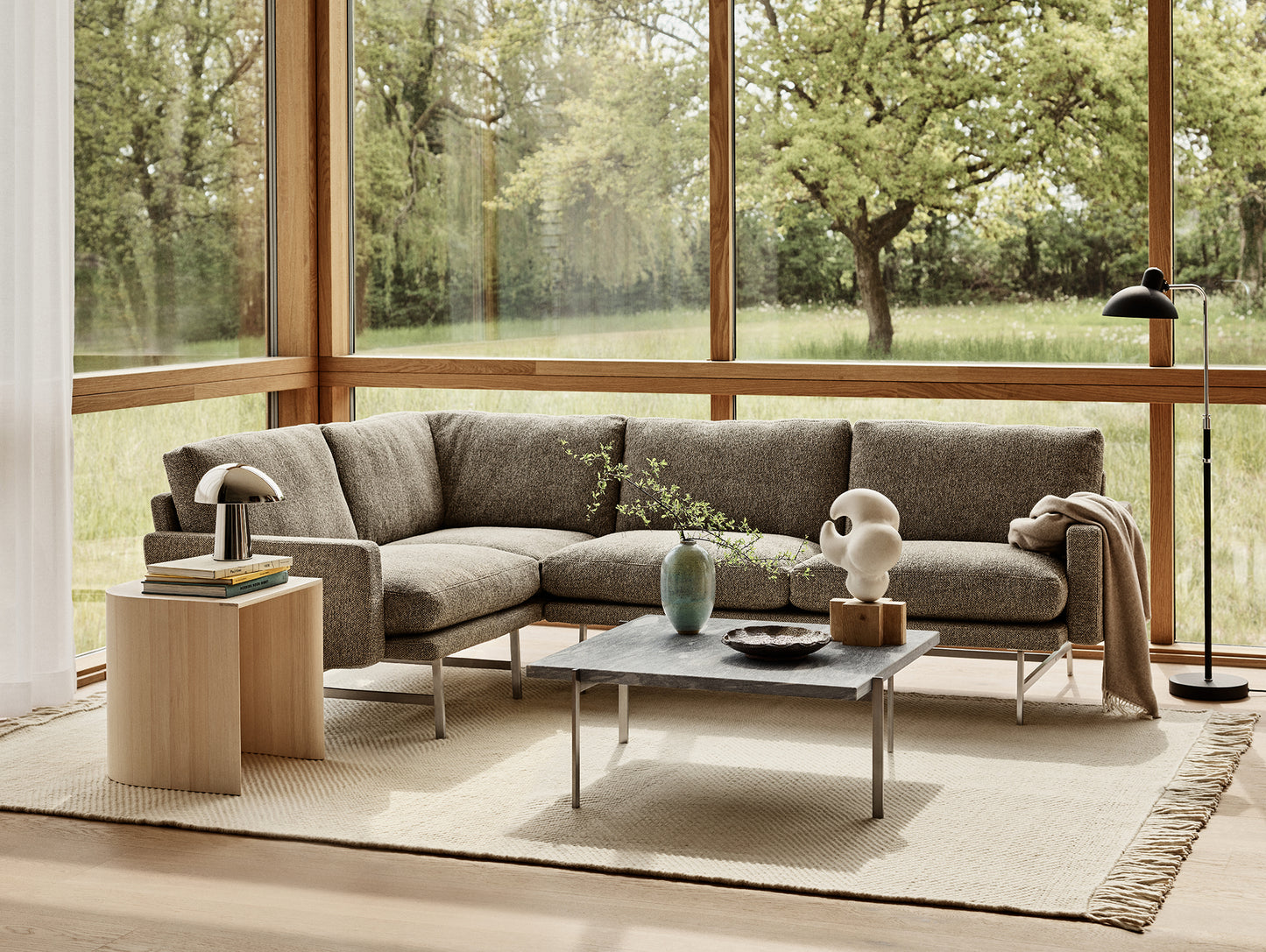 PK61 Coffee Table by Fritz Hansen  - Grey White Marble Rolled