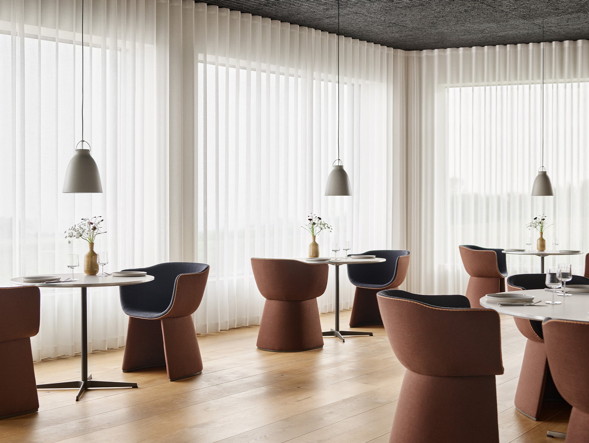 Caravaggio Pendant Light by Fritz Hansen - P2  / Matt Warm Grey Aluminium