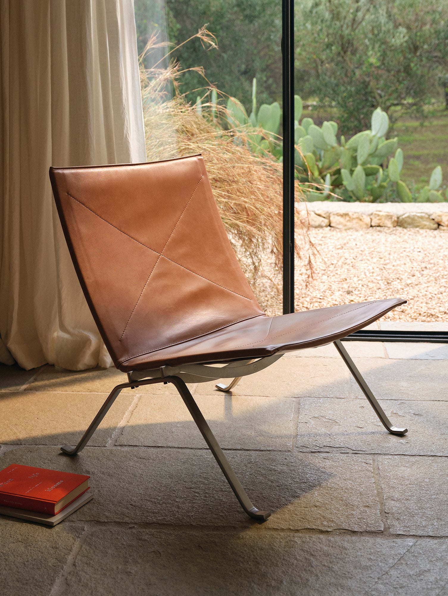 PK22 ラウンジチェア - レザー by Fritz Hansen – Really Well Made