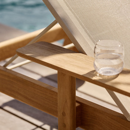 Pelagus Sunbed with One Armrest by Fritz Hansen