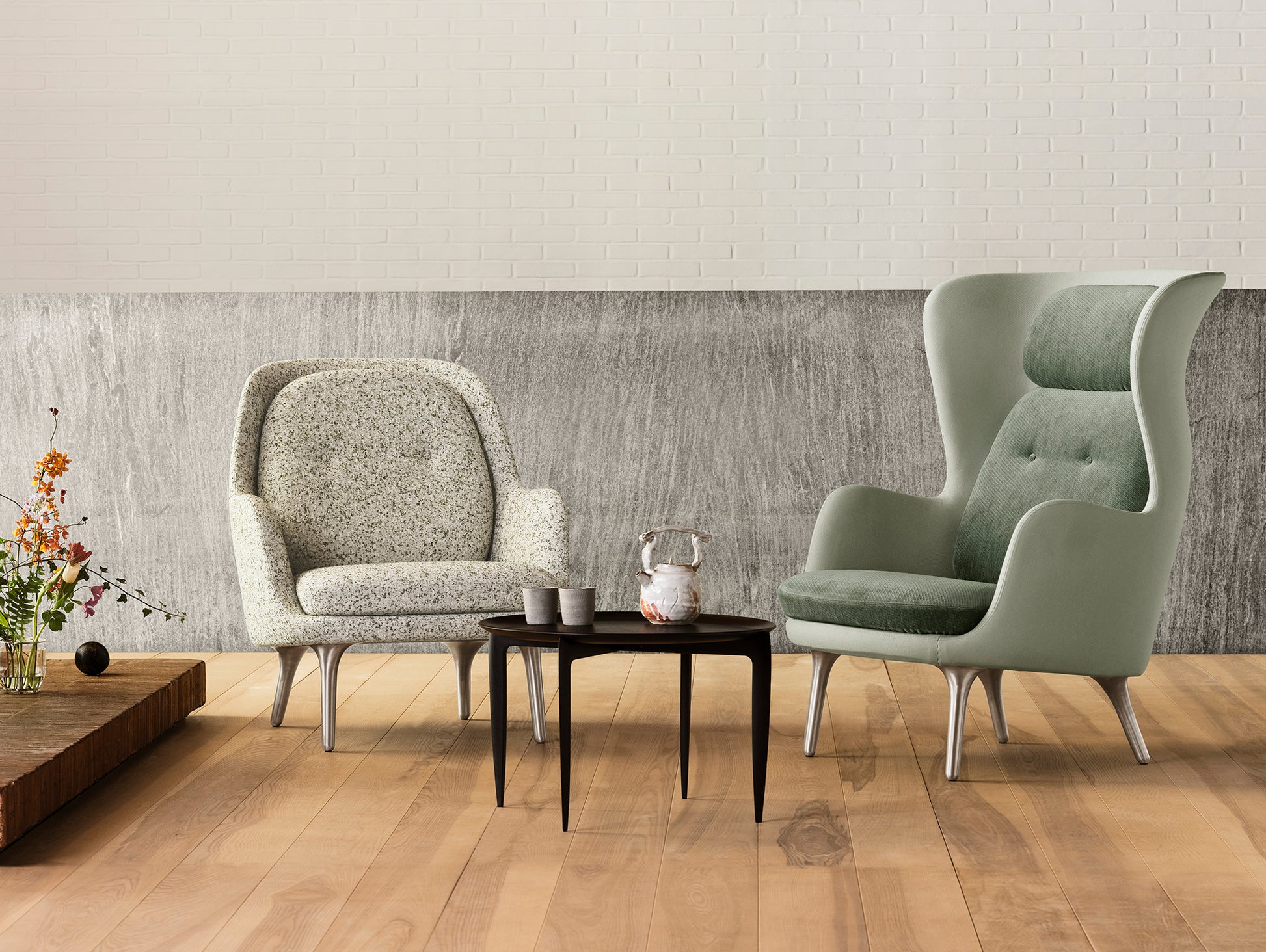 Fri Lounge Chair JH4 - Single Upholstery by Fritz Hansen / Atom White 