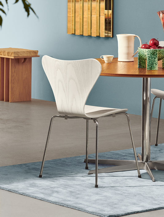 Series 7™ 3107 Dining Chair by Fritz Hansen - White Coloured Ash Veneer Shell / Chromed Steel