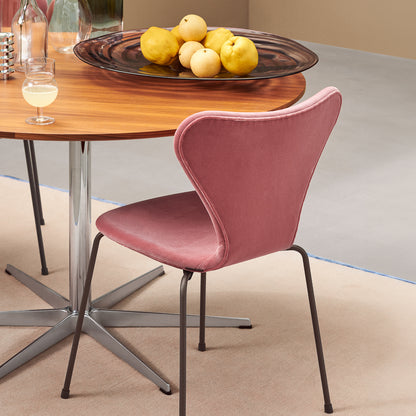 Series 7™ 3107 Dining Chair (Fully Upholstered) by Fritz Hansen - Brown Bronze Steel / Belfast (Velvet) Misty Rose