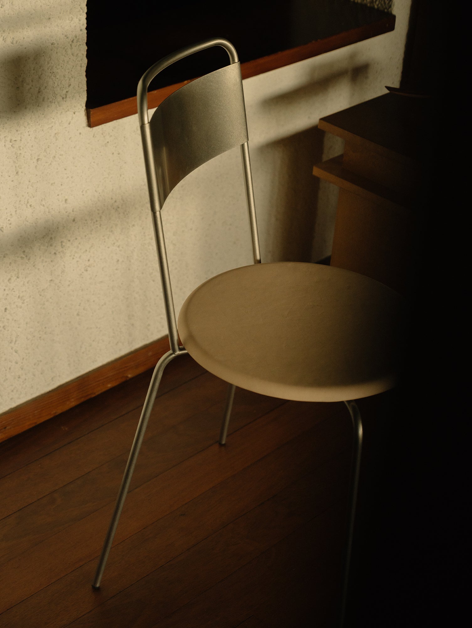 Petit Rond Chair - Leather Seat by Frama