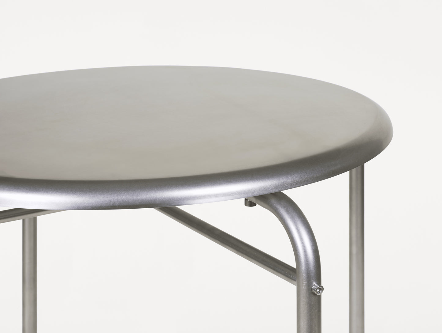 Petit Rond Table