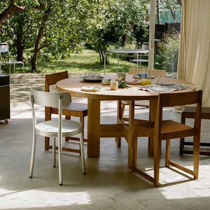 Chair 01 by Frama
