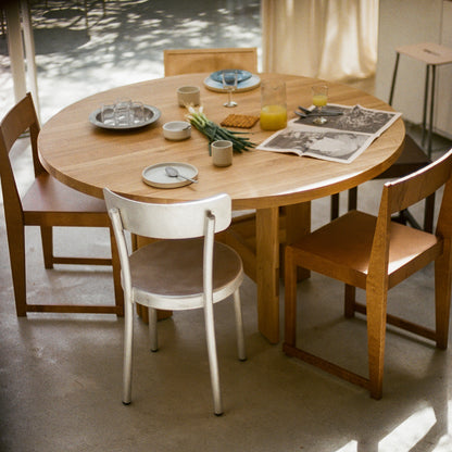 Chair 01 by Frama