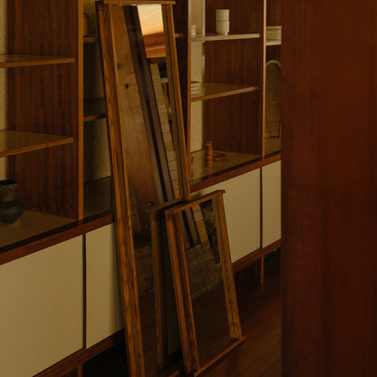 Symmetry Mirror by Frama