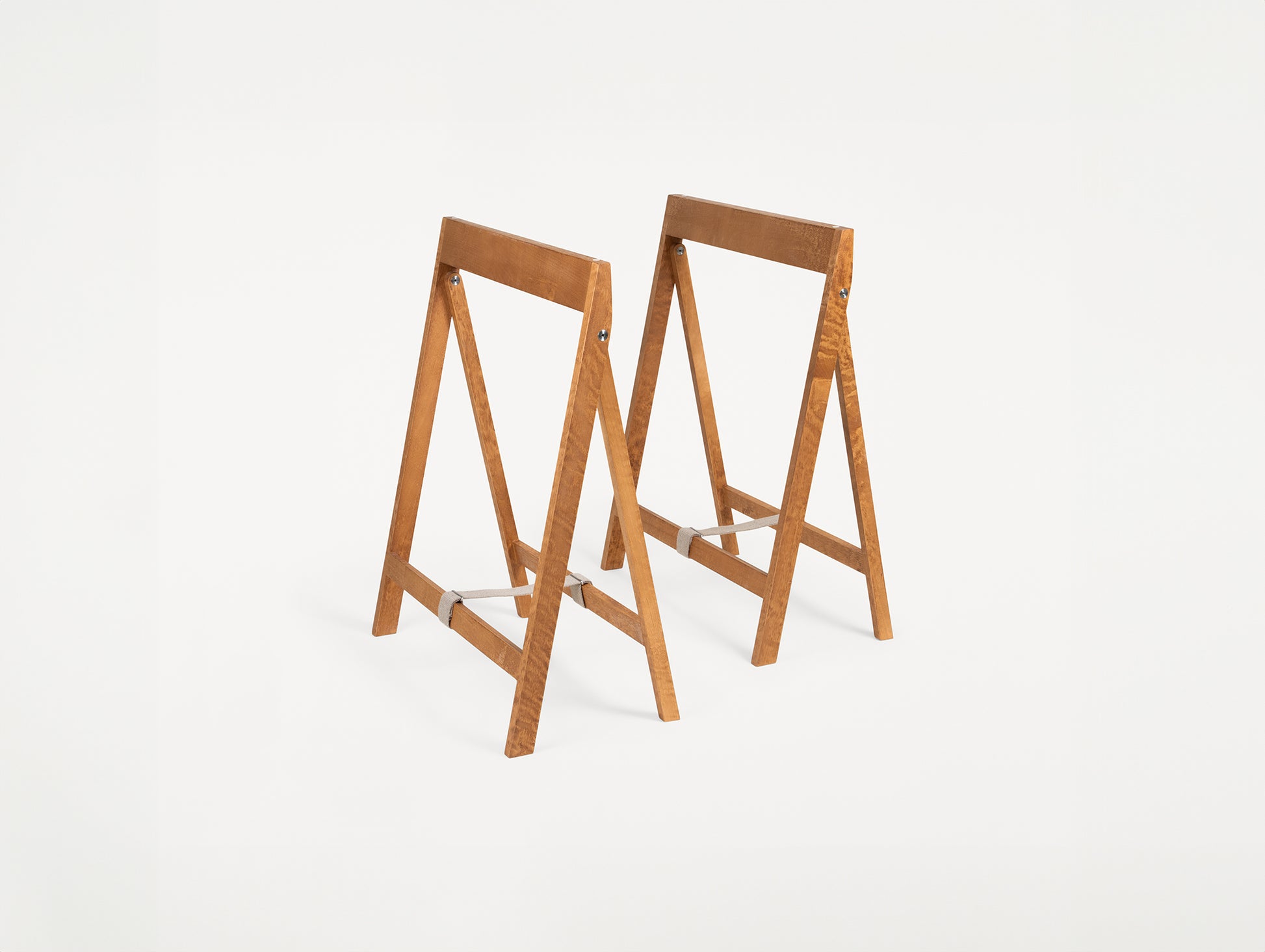 Folding Flat Trestles by Frama