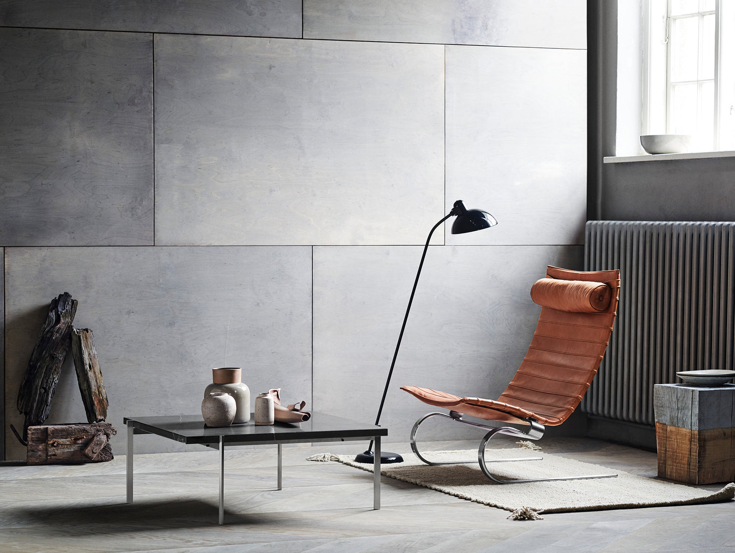 PK61 Coffee Table by Fritz Hansen - Black Marble Honed