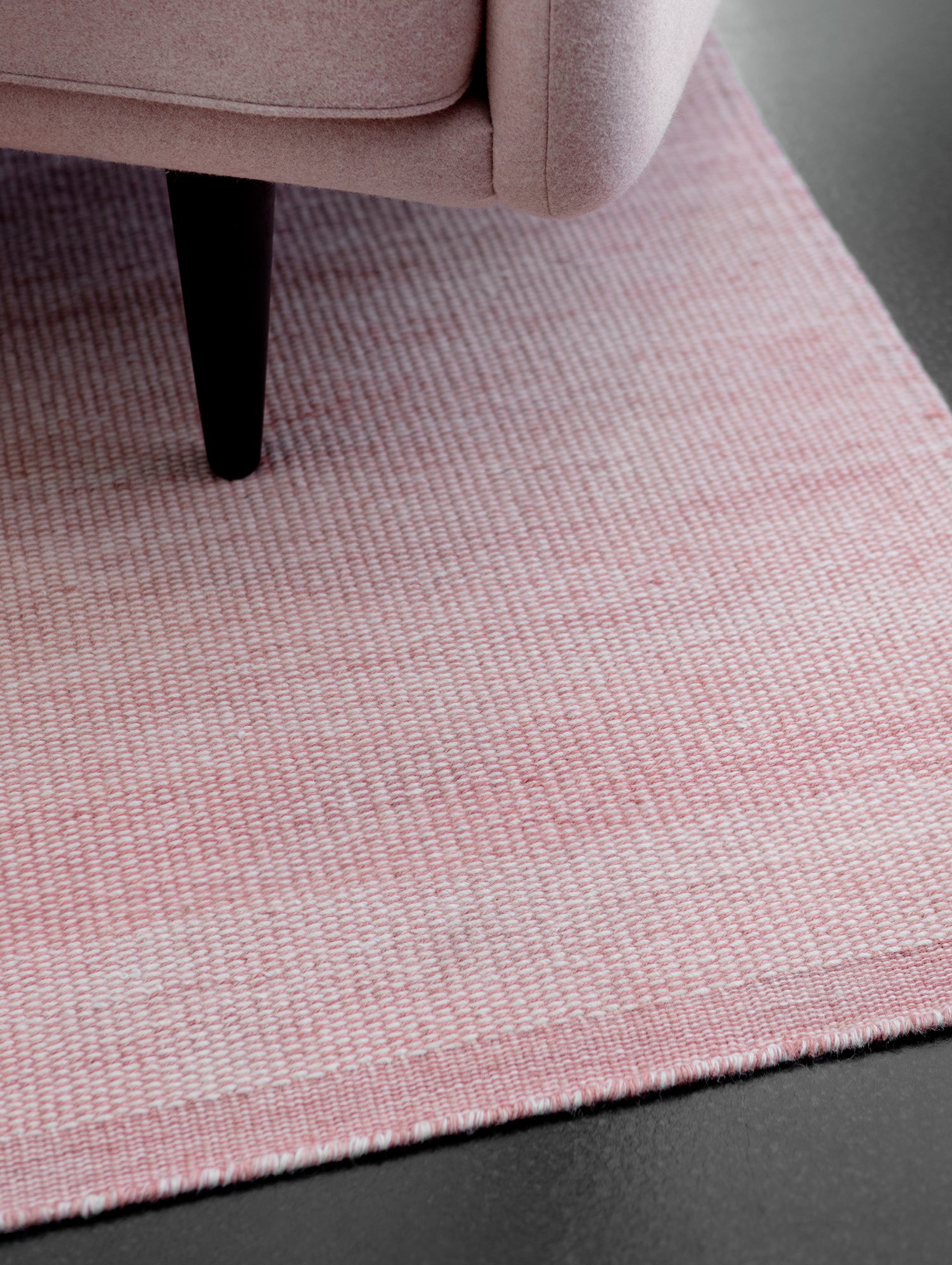 Bellis Rug by Fabula Living - Rose / Off White
