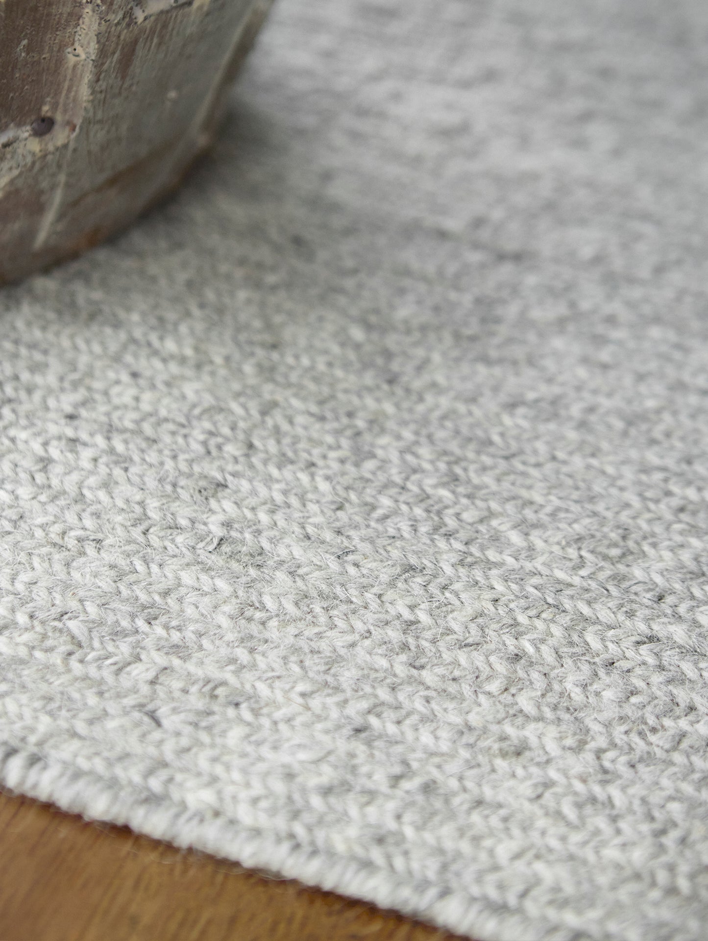 Bjork Rug by Fabula Living - Off White / Light Grey 1127